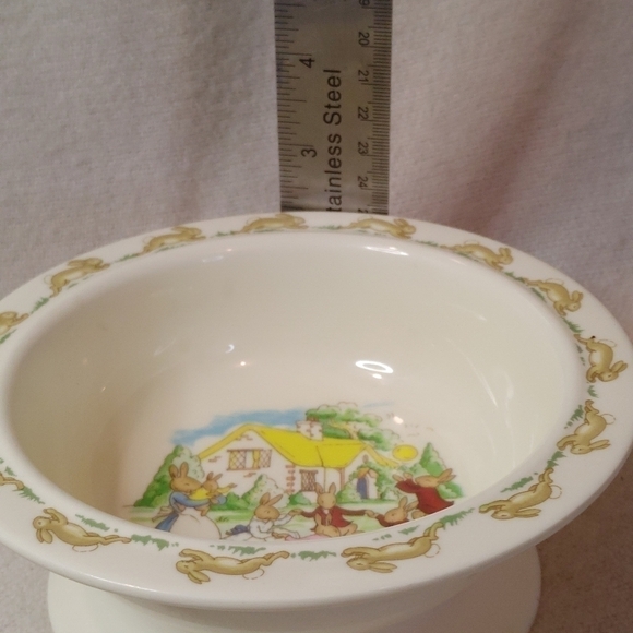 bunnykins by Royal Dolton Plastic Bowl with Suction - Picture 7 of 7